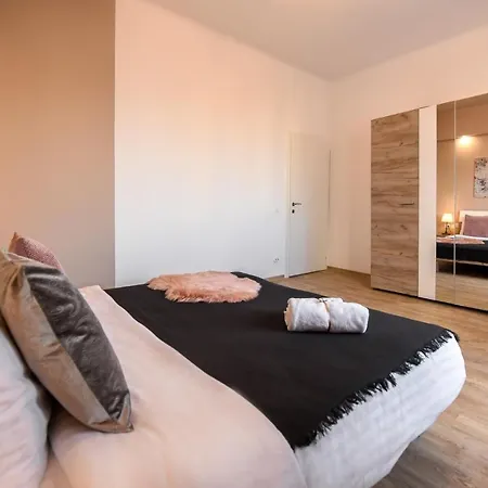 Pastel Hues - Homey Near Armeneasca *