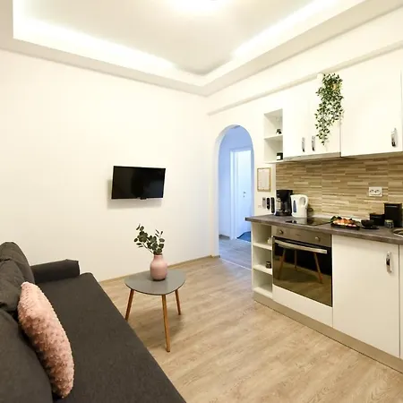 Pastel Hues - Homey Near Armeneasca *