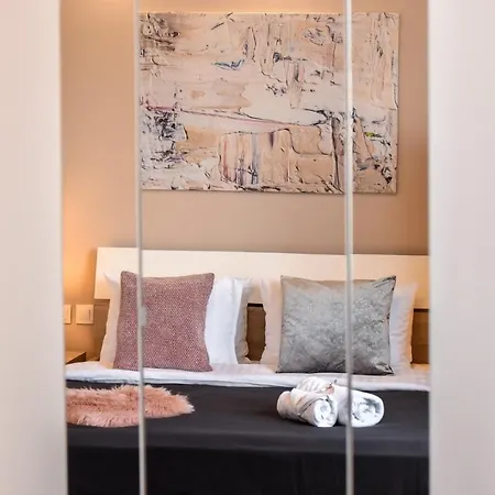 Pastel Hues - Homey Near Armeneasca *