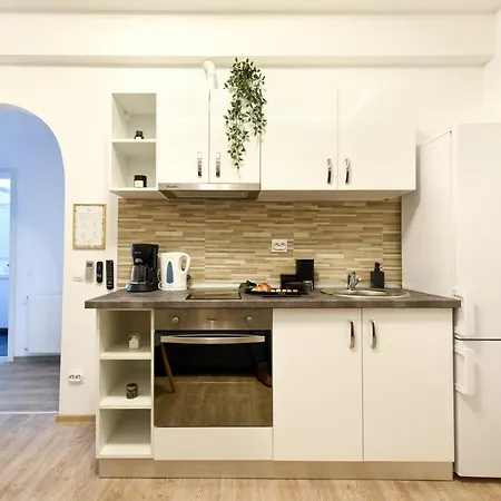 Pastel Hues - Homey Near Armeneasca