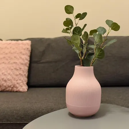 Pastel Hues - Homey Near Armeneasca Bucharest