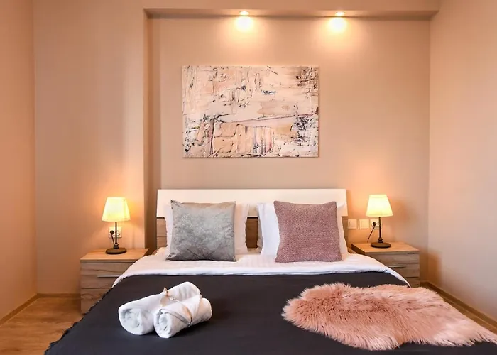 Pastel Hues - Homey Near Armeneasca Apartament *